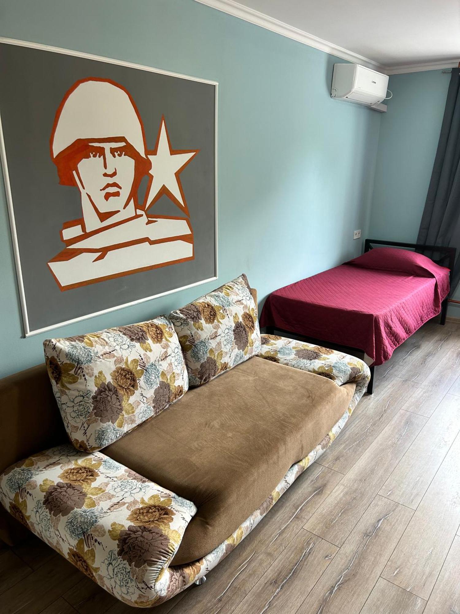 Lenin Street Hostel & Tours Tiraspol Exteriör bild