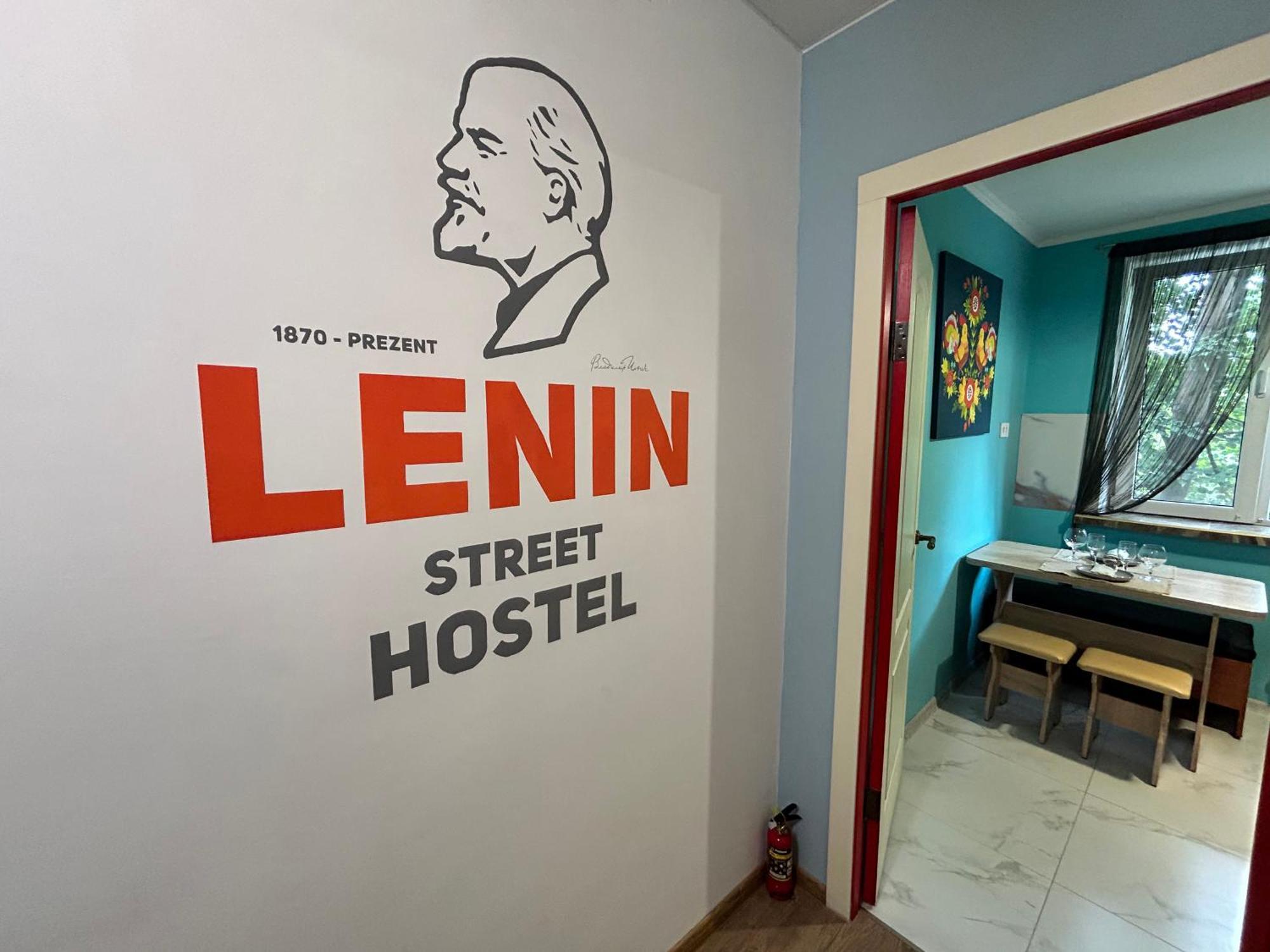 Lenin Street Hostel & Tours Tiraspol Exteriör bild