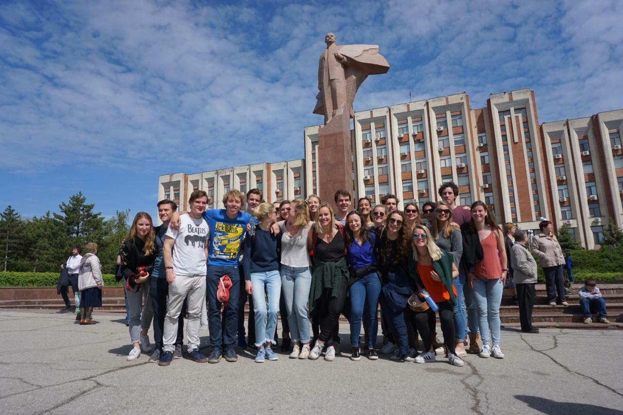 Lenin Street Hostel & Tours Tiraspol Exteriör bild